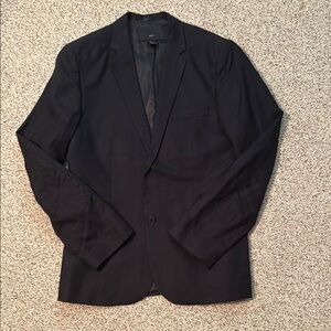 H&M Black Sport Coat with Notched Lapels and Minimalist Design